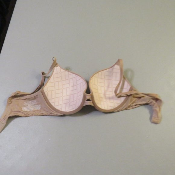 Nude Victoria Secret Bra Size 34C - Picture 4 of 6